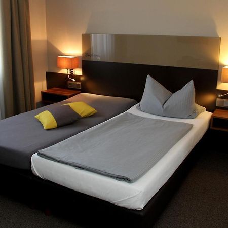 Hotel Drei Lilien Vohenstrauss Ngoại thất bức ảnh
