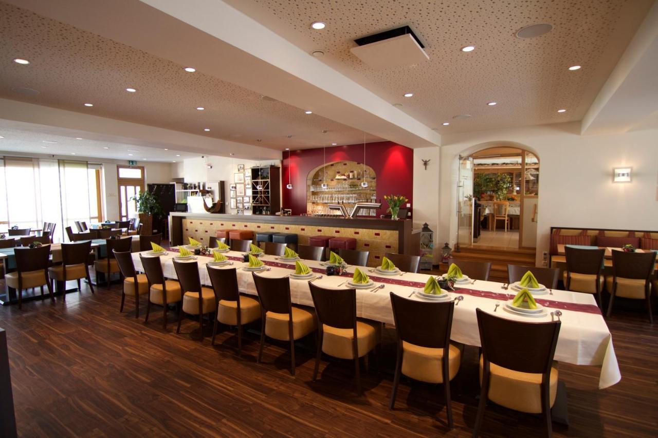 Hotel Drei Lilien Vohenstrauss Ngoại thất bức ảnh