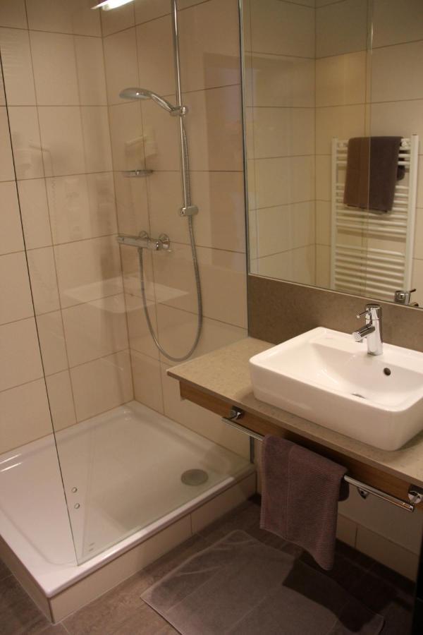 Hotel Drei Lilien Vohenstrauss Ngoại thất bức ảnh